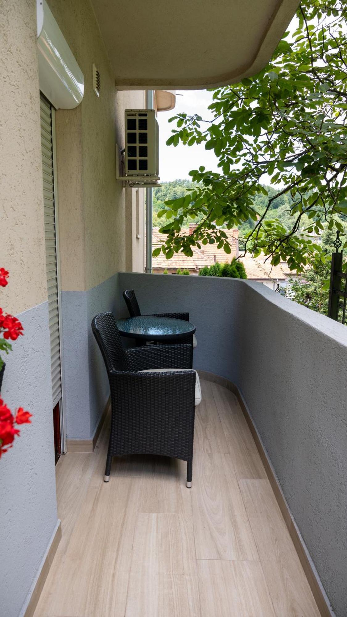 Apartments Biser Vrnjačka Banja Exterior foto